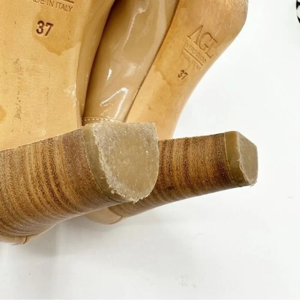 AGL Tan Nude Patent Leather Flex‎ Heels w/Cream Topstitching Sz 37 EU/6.5-7 US